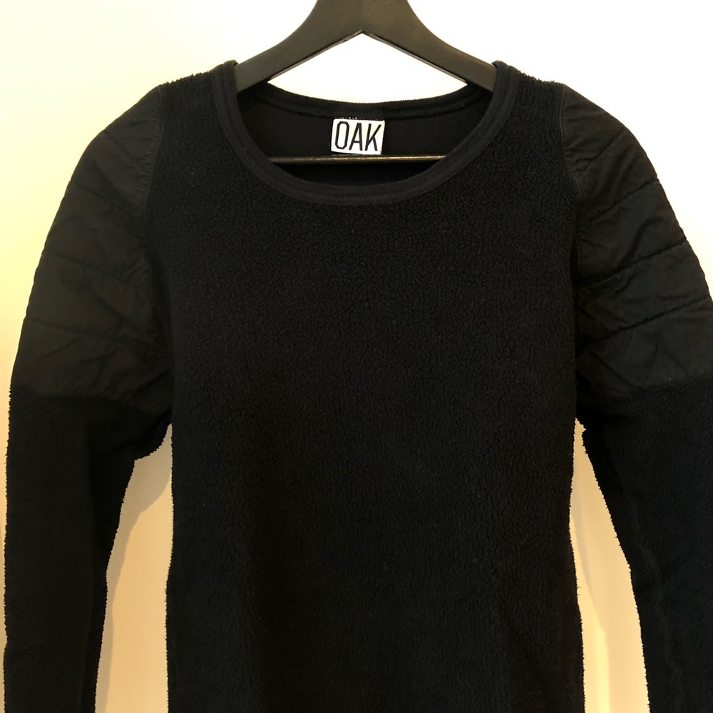 Unique OAK NYC black sweatshirt